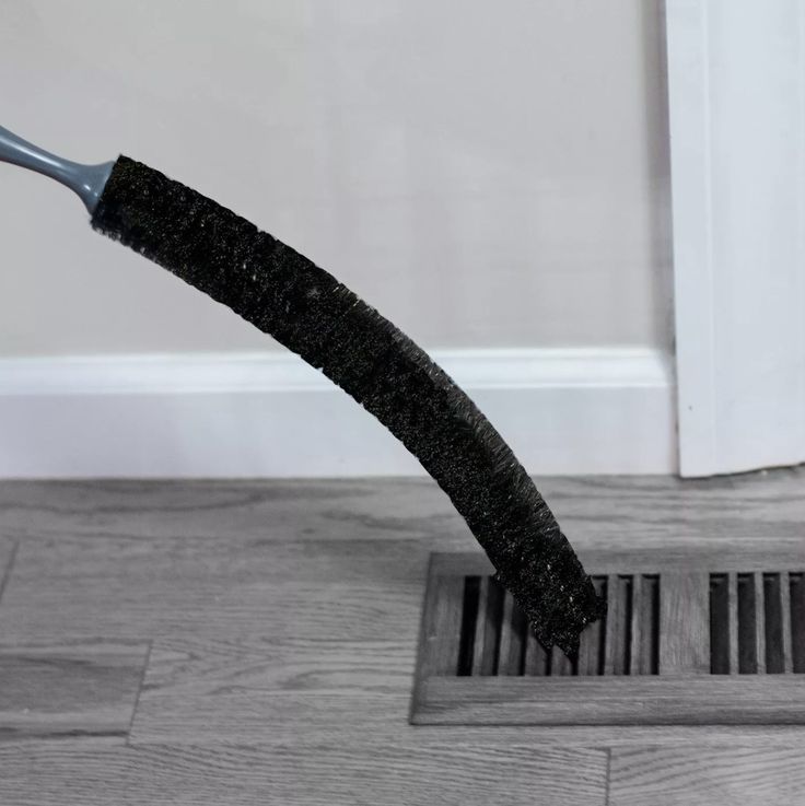 Perie flexibila pentru calorifer si locuri greu accesibile
